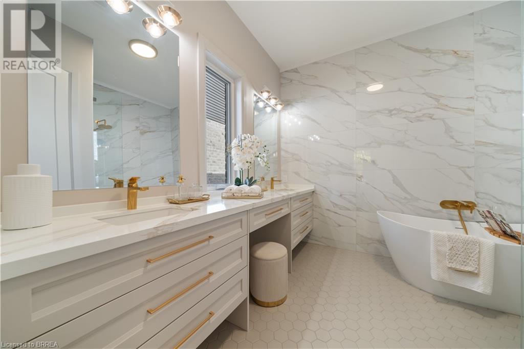 Photo 27 of 163 Parkside Drive, Brantford ON