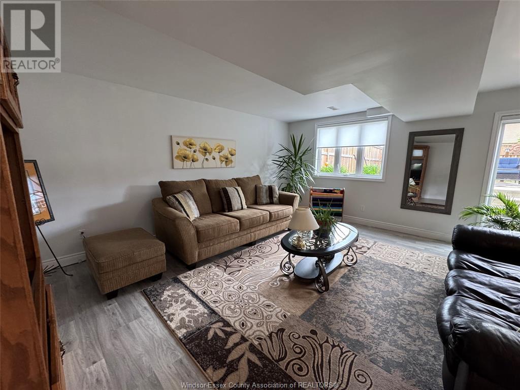 Photo 24 of 17 Woodland Street, Kingsville ON