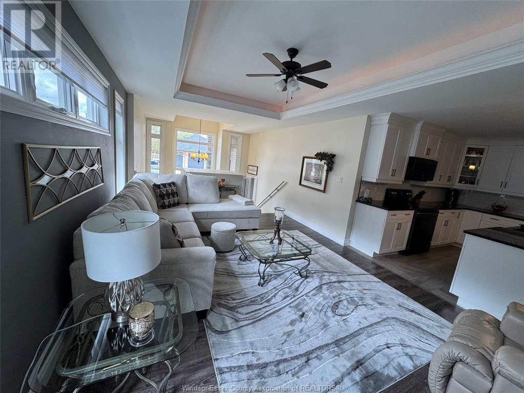 Photo 6 of 17 Woodland Street, Kingsville ON