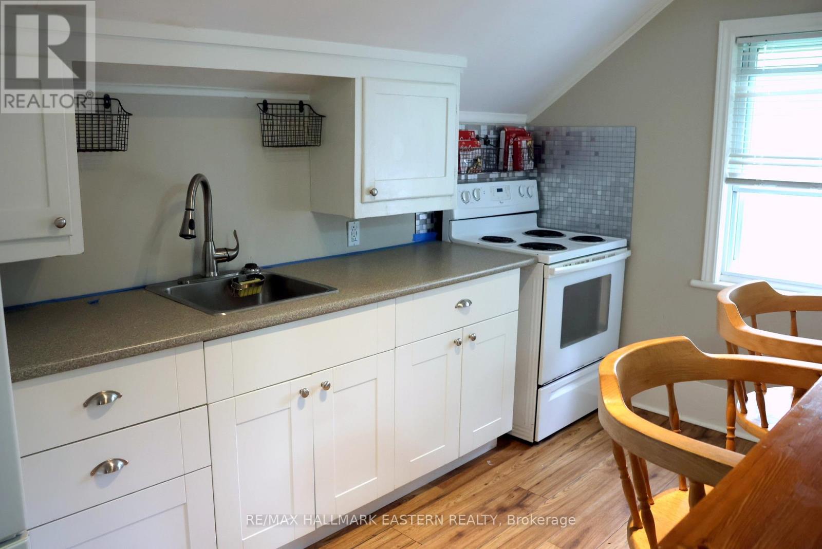 Photo 6 of 310 Edinburgh Street, Peterborough Central ON
