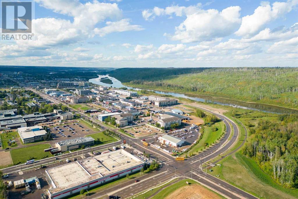 405, 111 Denholm Gate, Fort McMurray, Alberta