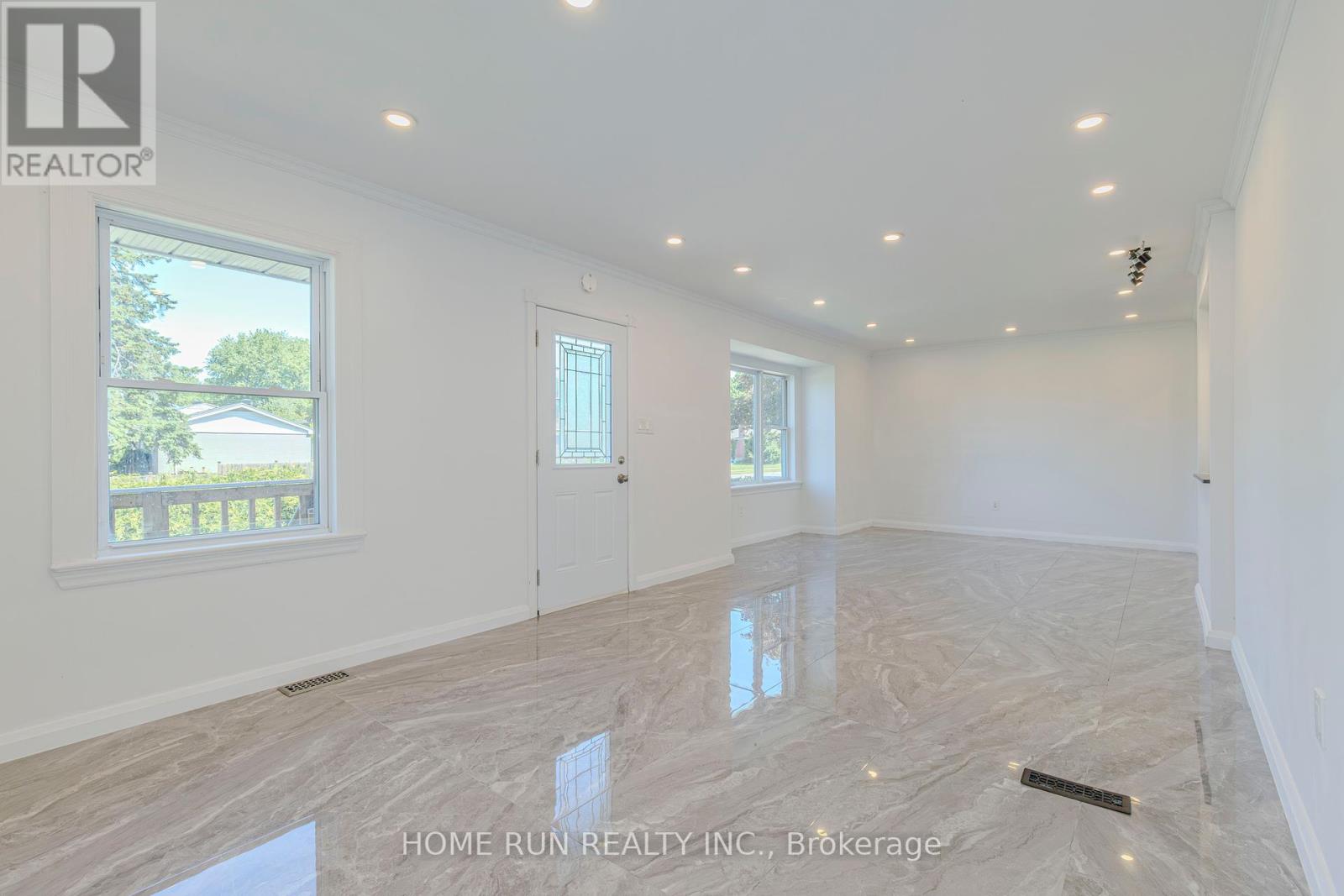 Photo 46 of 92 Meadowlands Drive, Ottawa ON