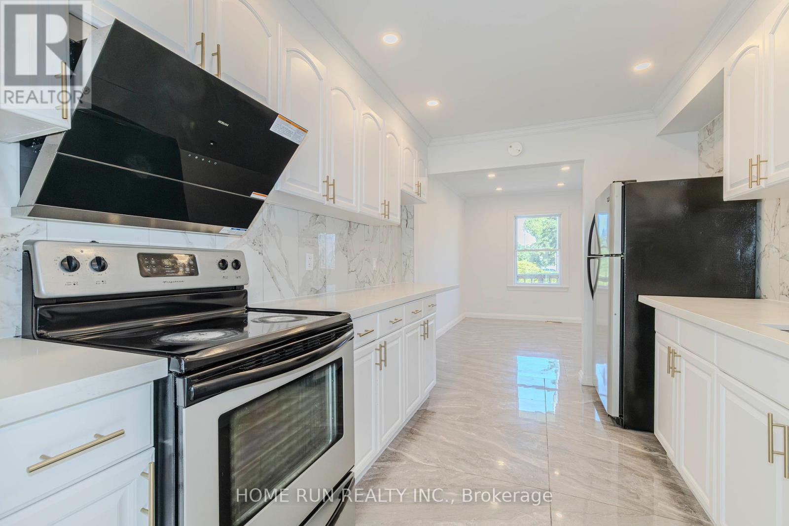 Photo 43 of 92 Meadowlands Drive, Ottawa ON