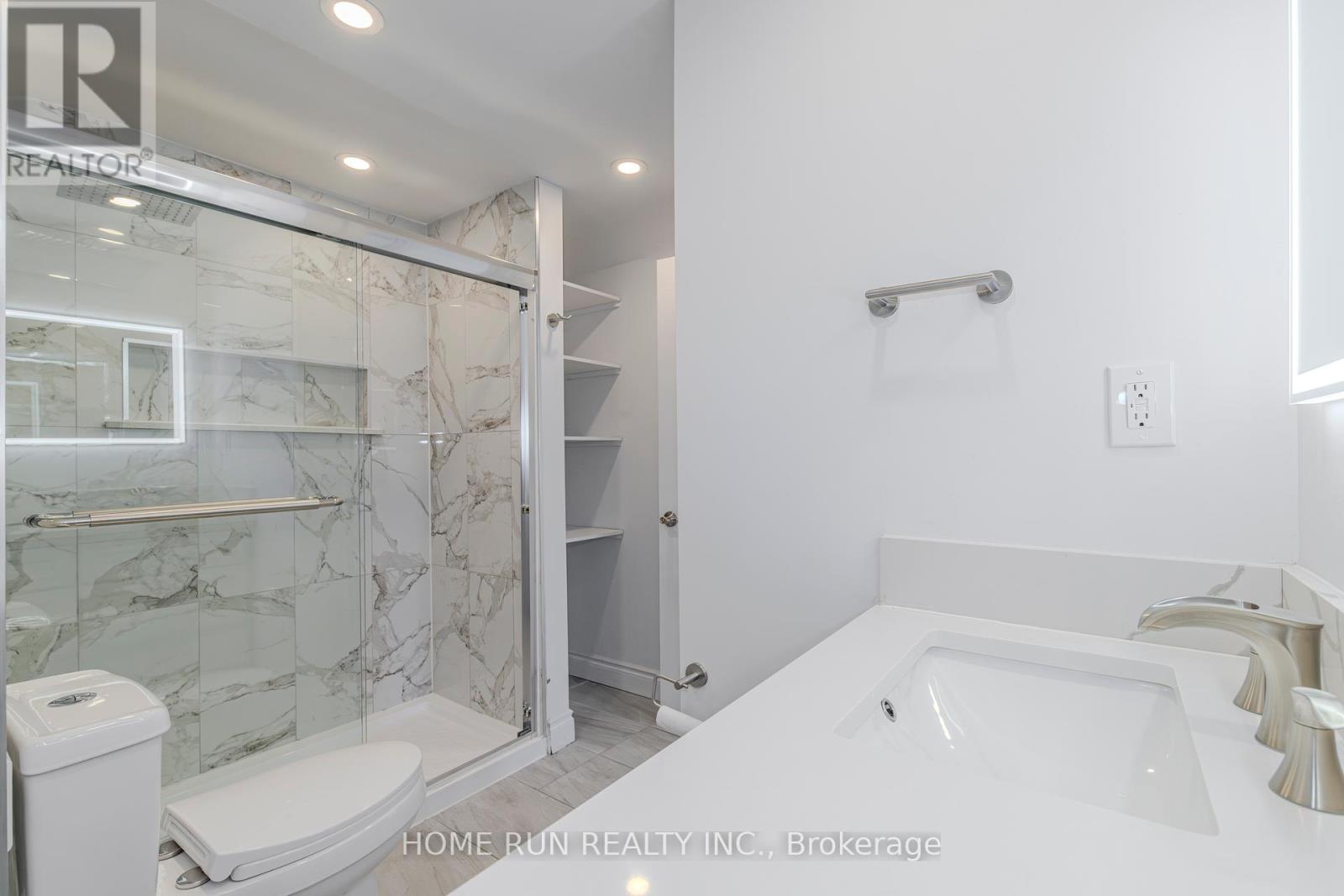 Photo 5 of 92 Meadowlands Drive, Ottawa ON