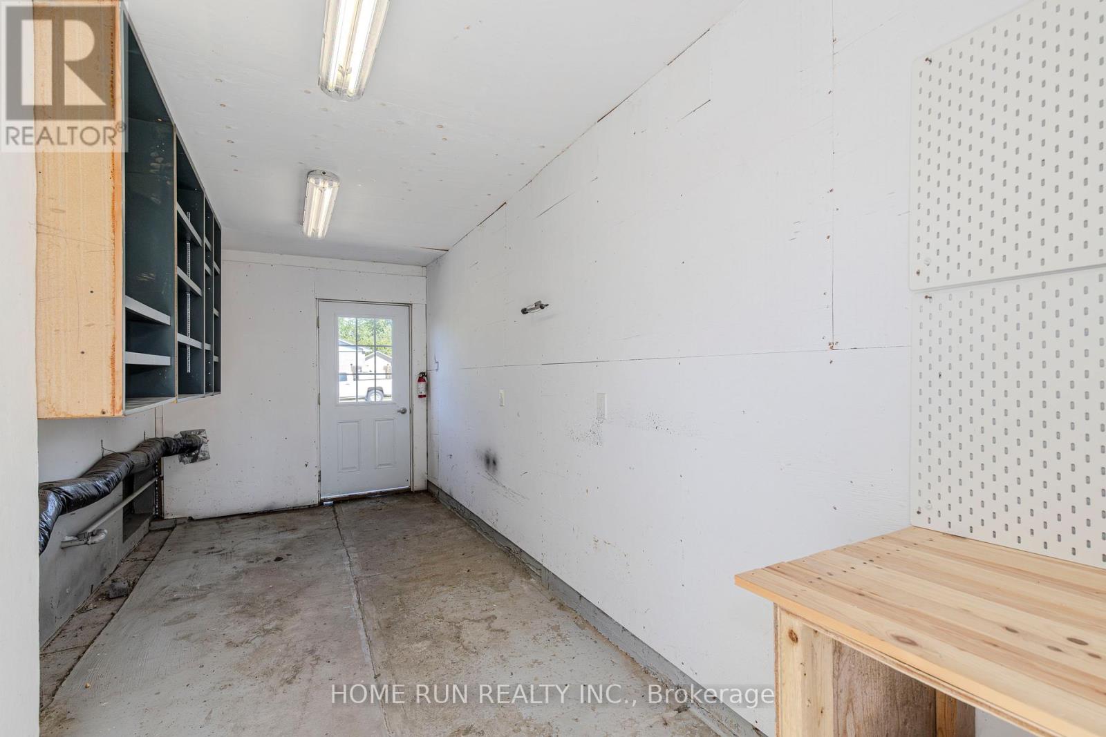 Photo 30 of 92 Meadowlands Drive, Ottawa ON