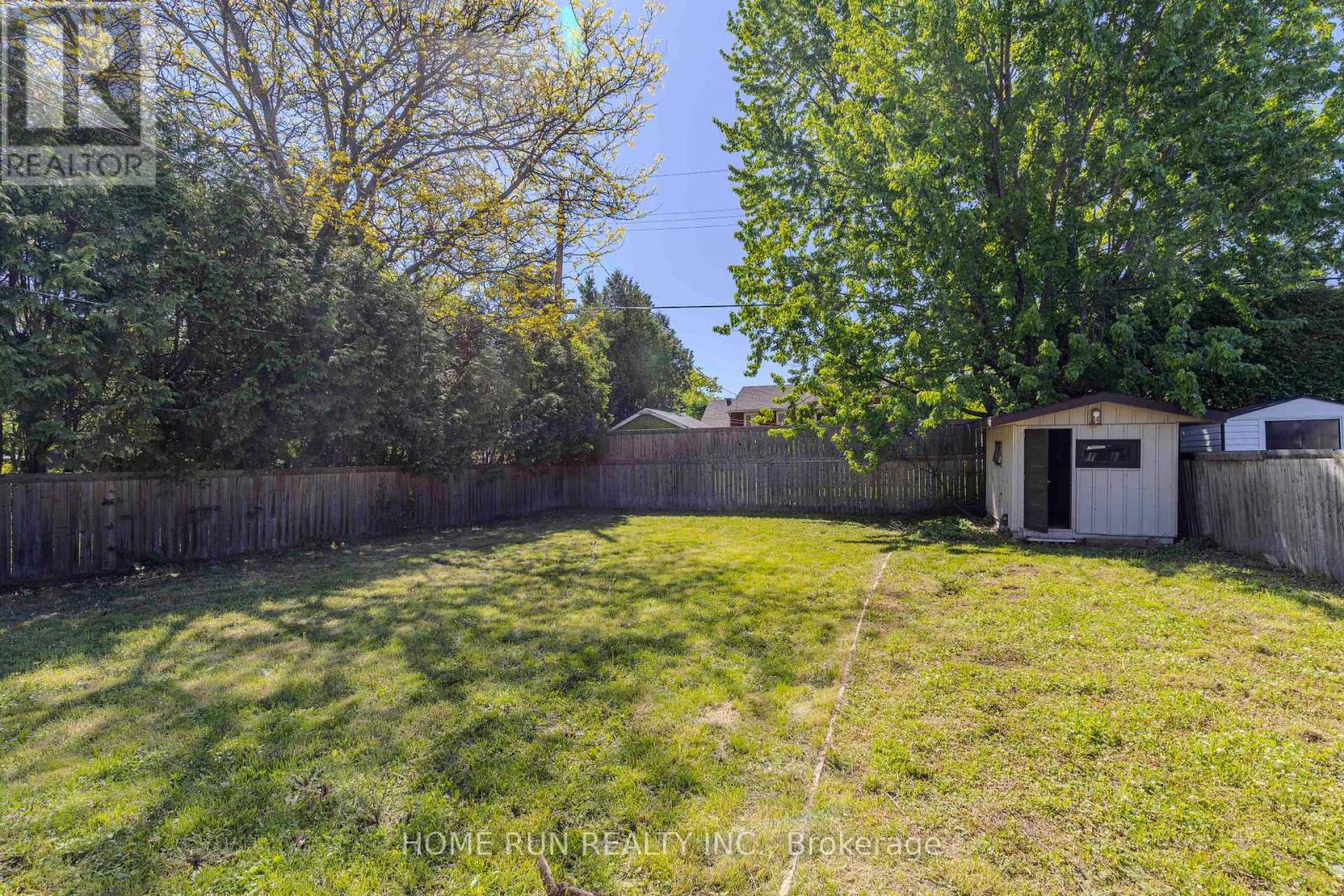 Photo 37 of 92 Meadowlands Drive, Ottawa ON