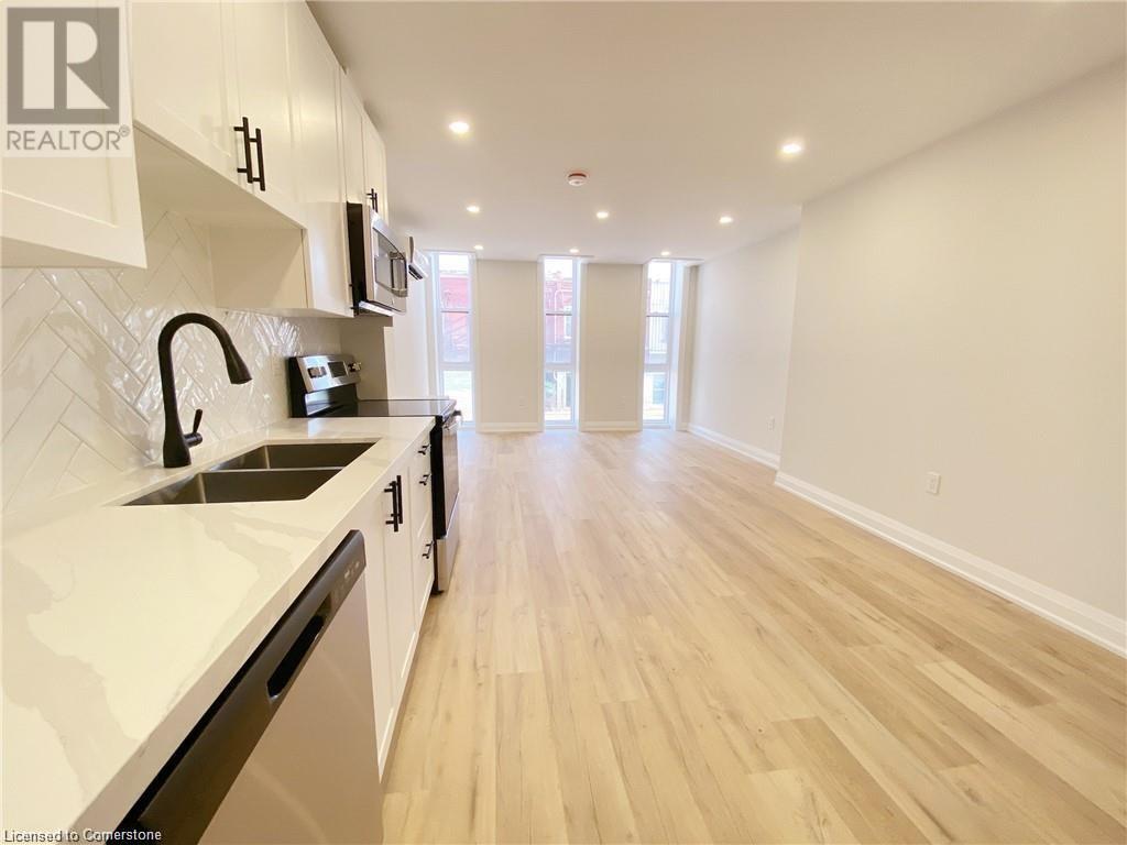 Photo 4 of 588 Barton Street E Unit 21, Hamilton ON