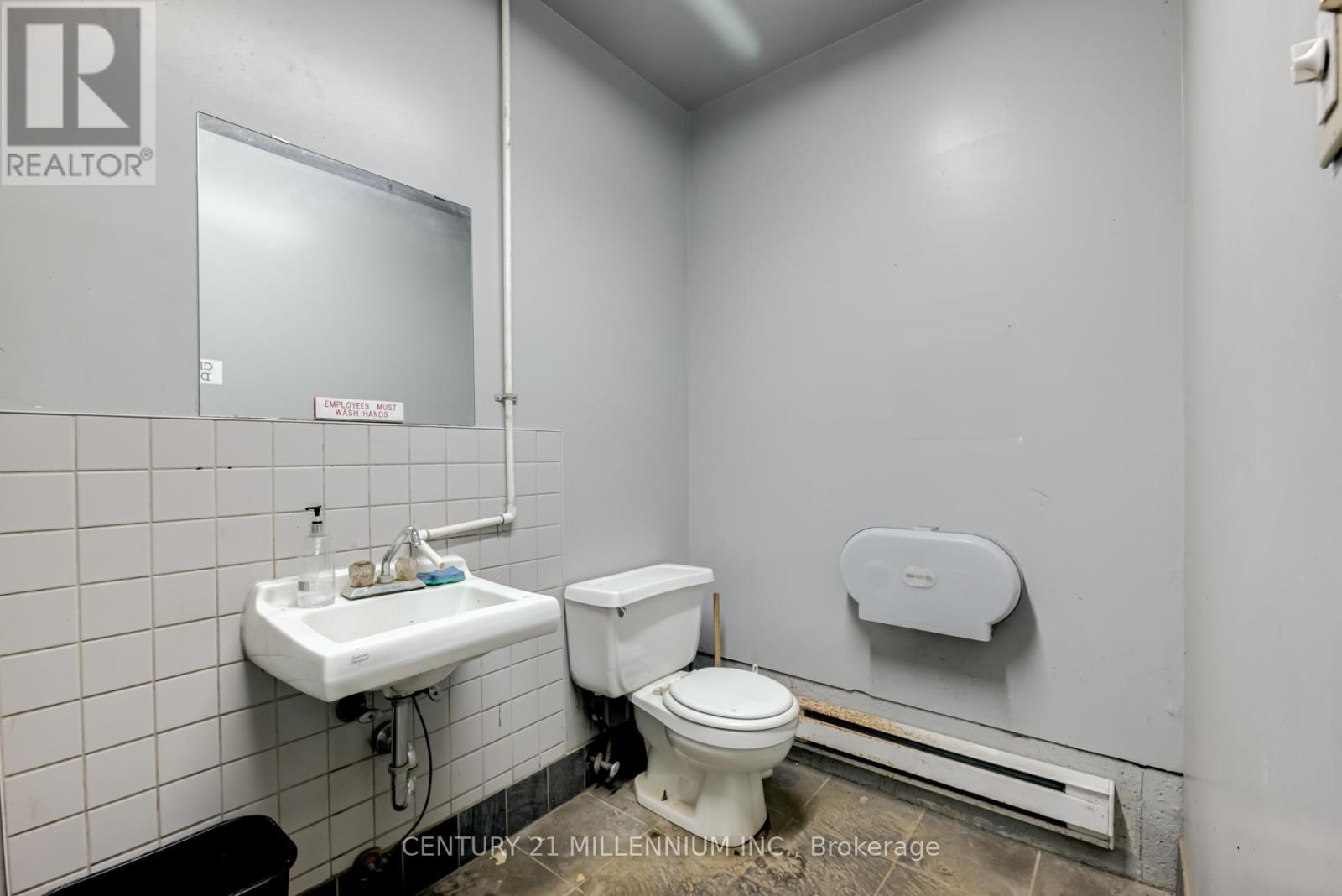 Photo 2 of 2073 Piper Lane, London East ON