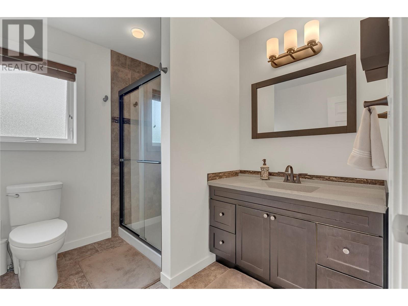 6528 Lipsett Crescent, Summerland