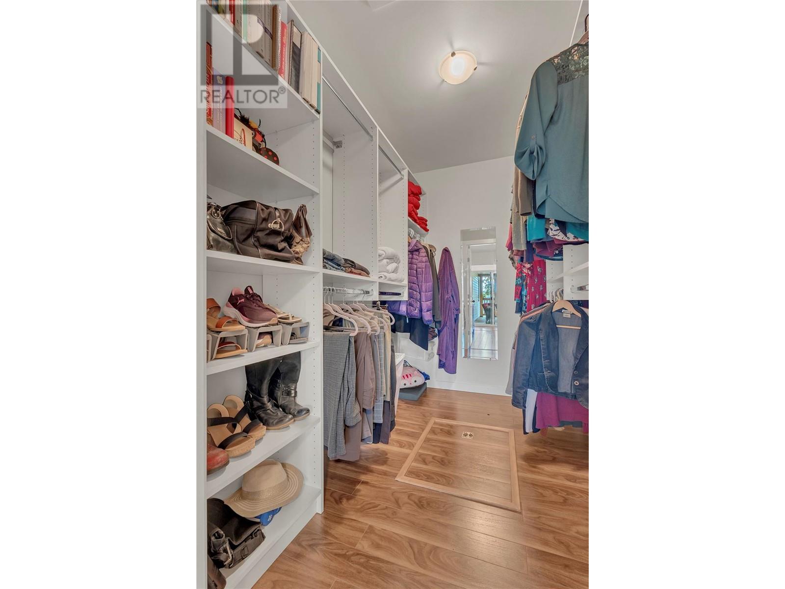 6528 Lipsett Crescent, Summerland