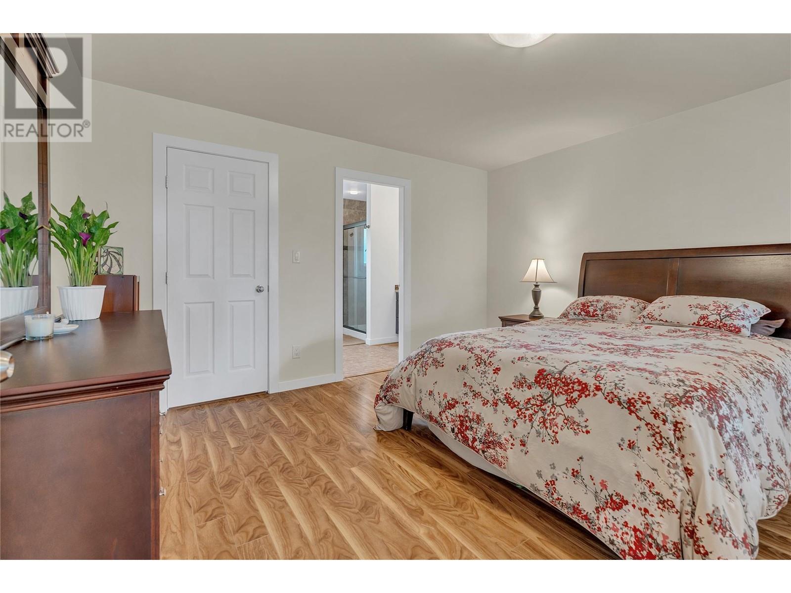 6528 Lipsett Crescent, Summerland