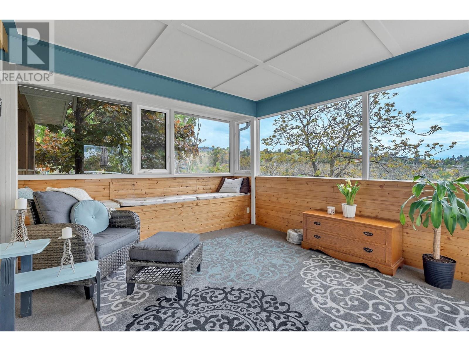 6528 Lipsett Crescent, Summerland