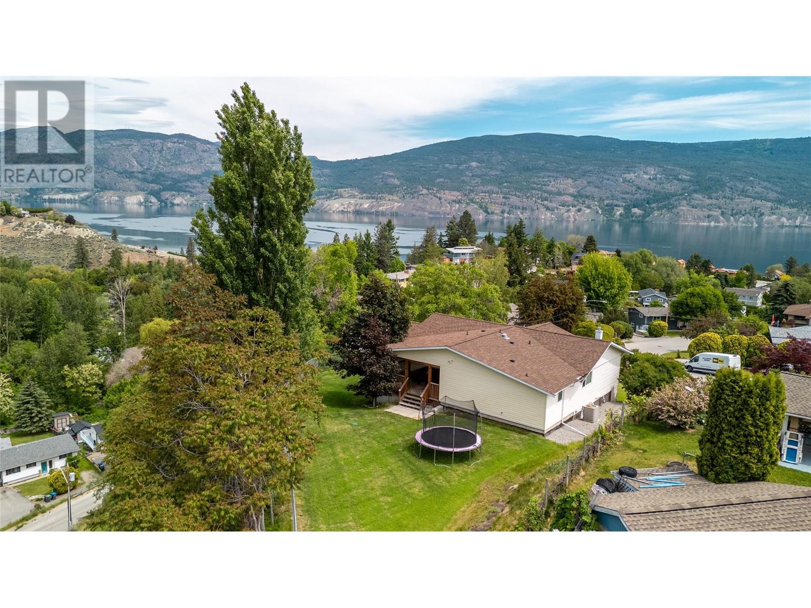 6528 Lipsett Crescent, Summerland