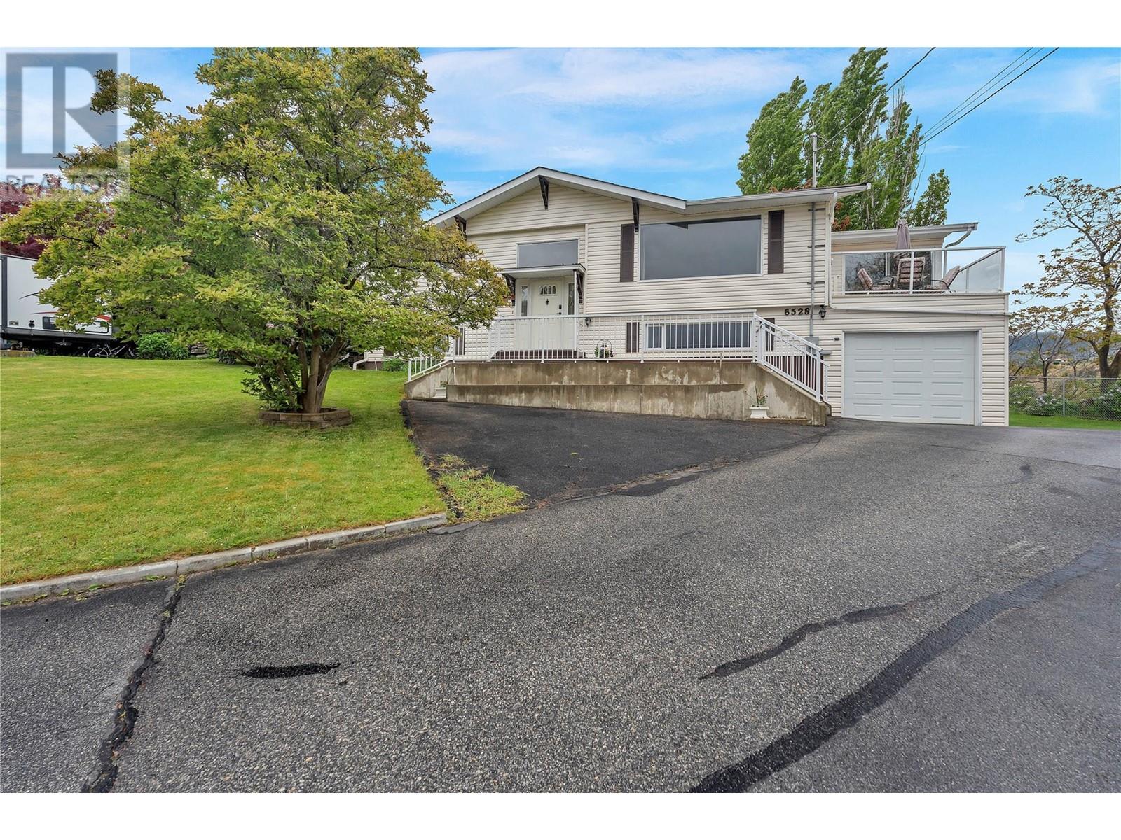 6528 Lipsett Crescent, Summerland