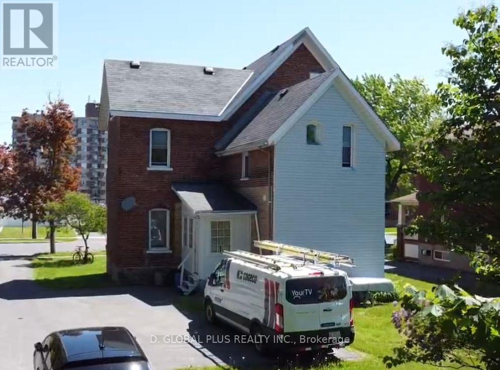 Photo 5 of 110 York Street, Cornwall ON