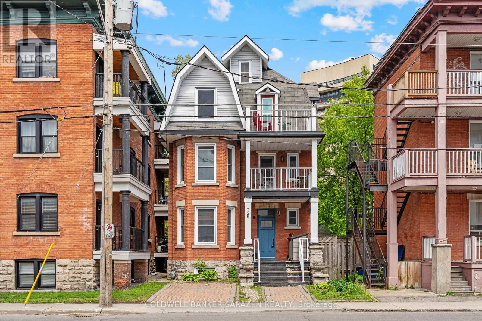 https://ddfcdn.realtor.ca/listing/TS638840291617900000/reb76/highres/6/x12086966_1.jpg