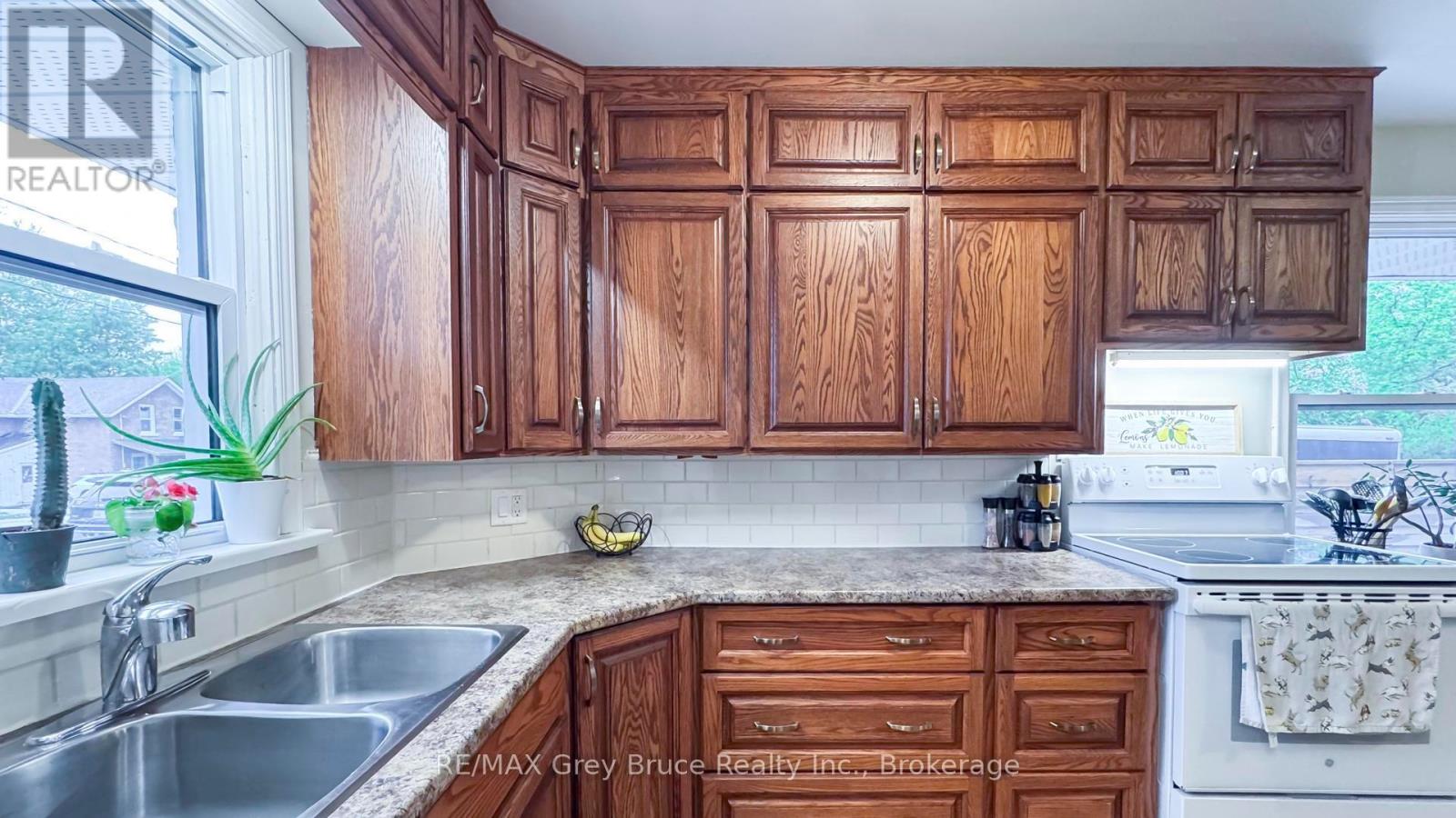 Photo 10 of 247 Albert Street S, West Grey ON