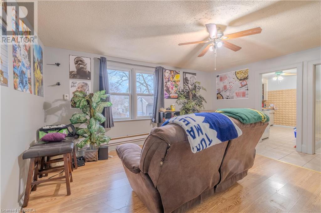 Photo 3 of 113 Brant Avenue Unit 4, Brantford ON