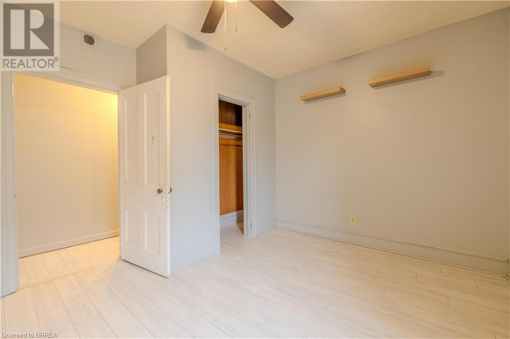 Photo 7 of 113 Brant Avenue Unit 4, Brantford ON