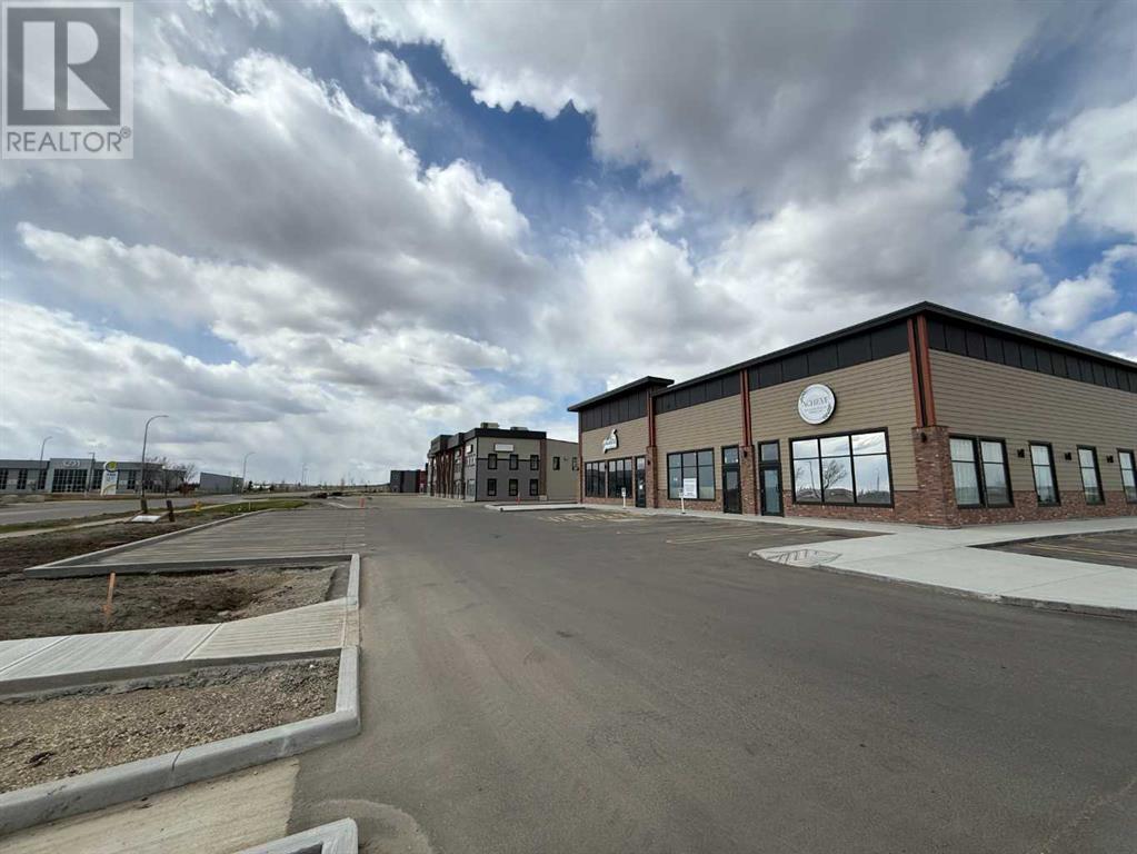 Photo 3 of 11702 104 Avenue, Grande Prairie AB