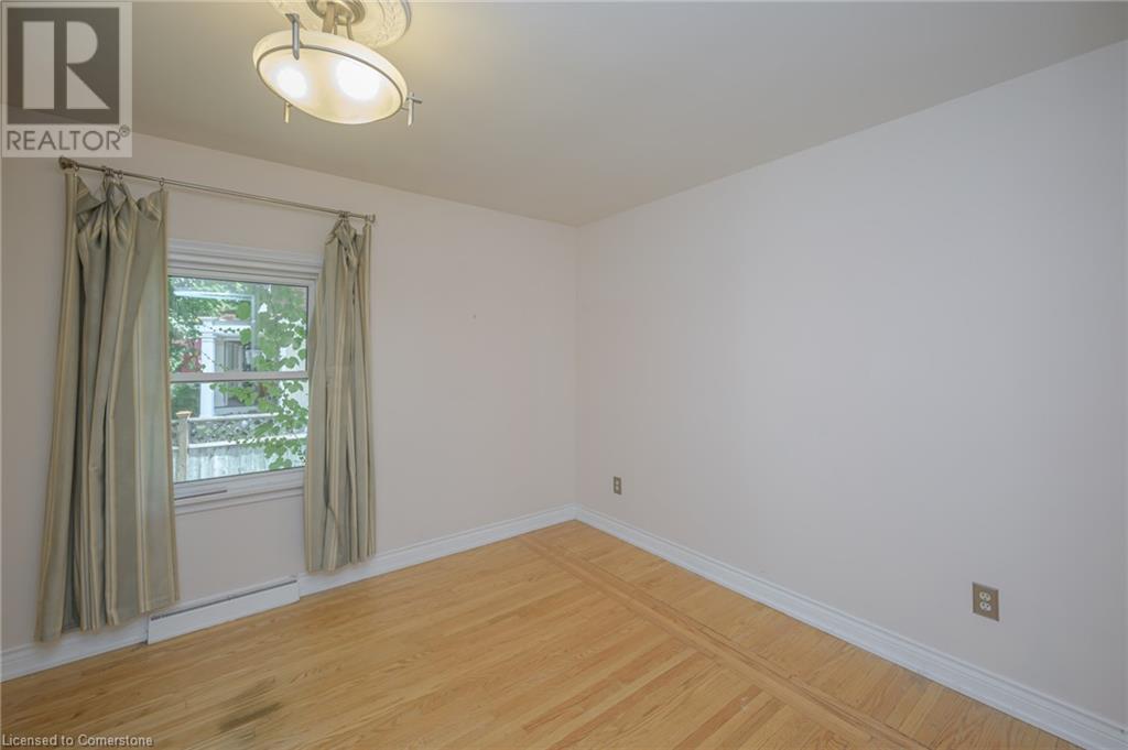 Photo 33 of 374 Spruce Street, Oakville ON