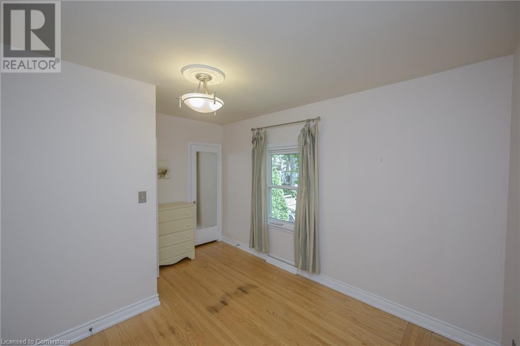 Photo 14 of 374 Spruce Street, Oakville ON
