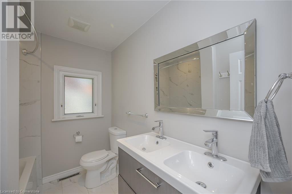 Photo 20 of 374 Spruce Street, Oakville ON