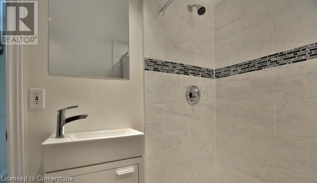 Photo 31 of 374 Spruce Street, Oakville ON