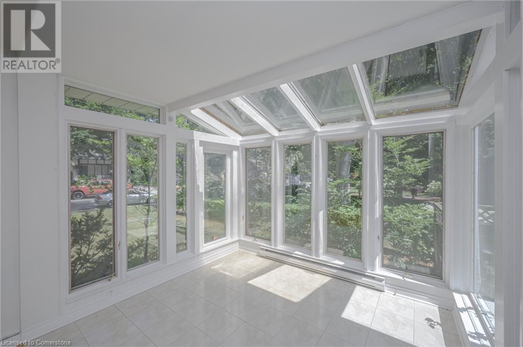 Photo 12 of 374 Spruce Street, Oakville ON