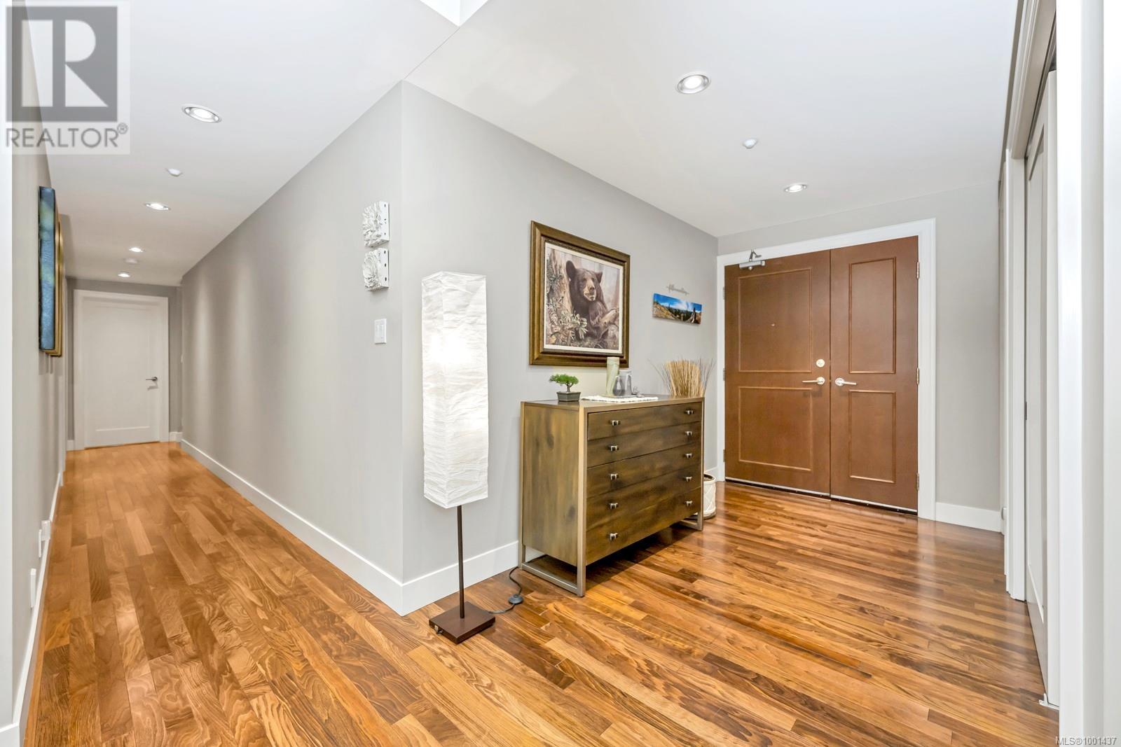 802 1400 Lynburne Place, Langford