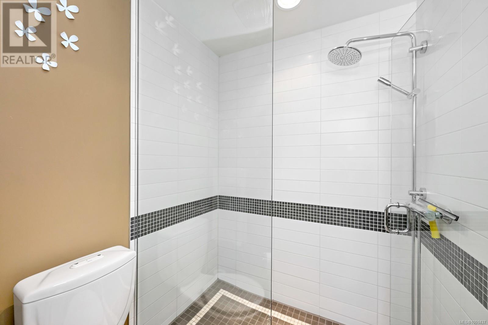 Photo 26 of 802 1400 Lynburne Pl, Langford BC