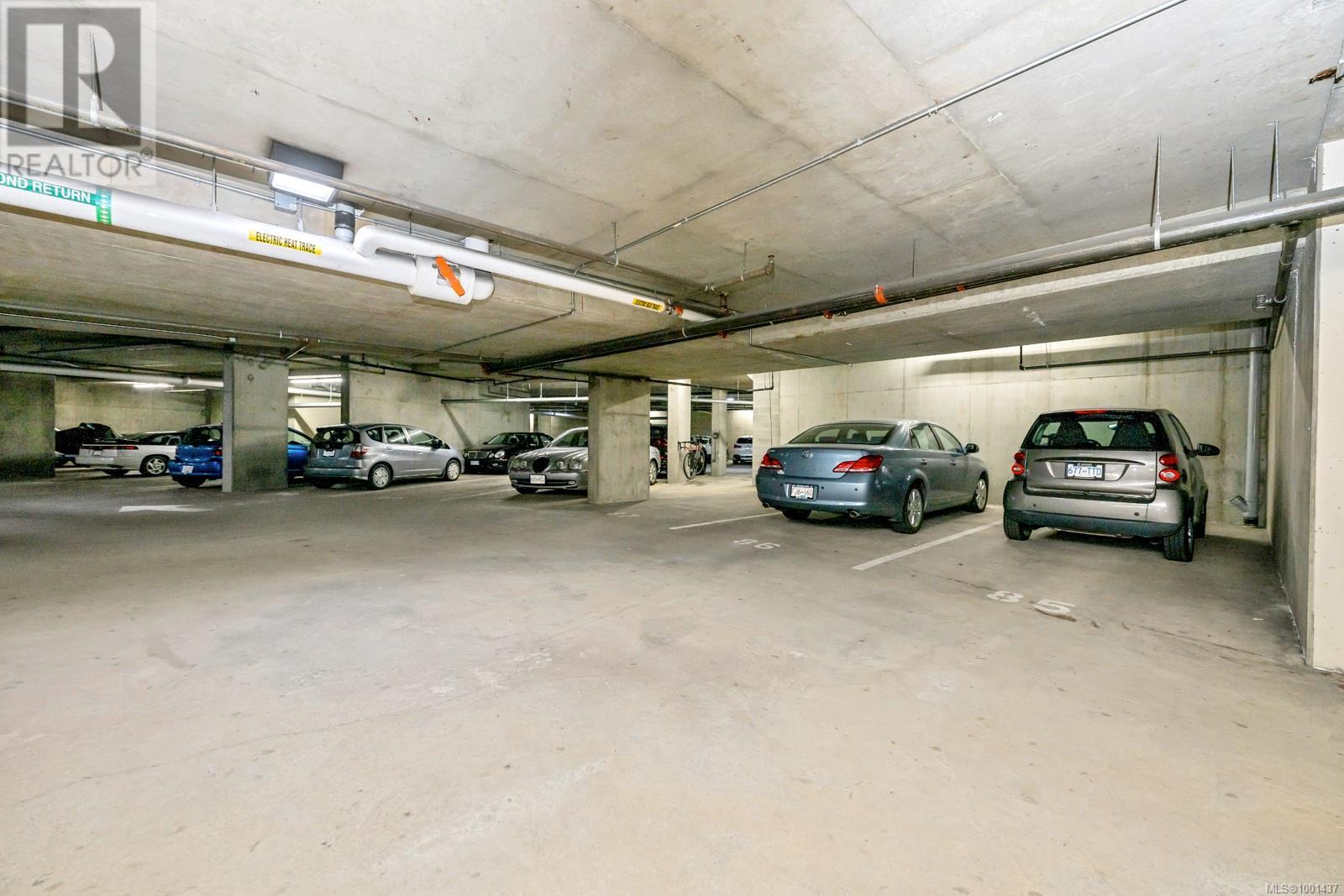 Photo 11 of 802 1400 Lynburne Pl, Langford BC