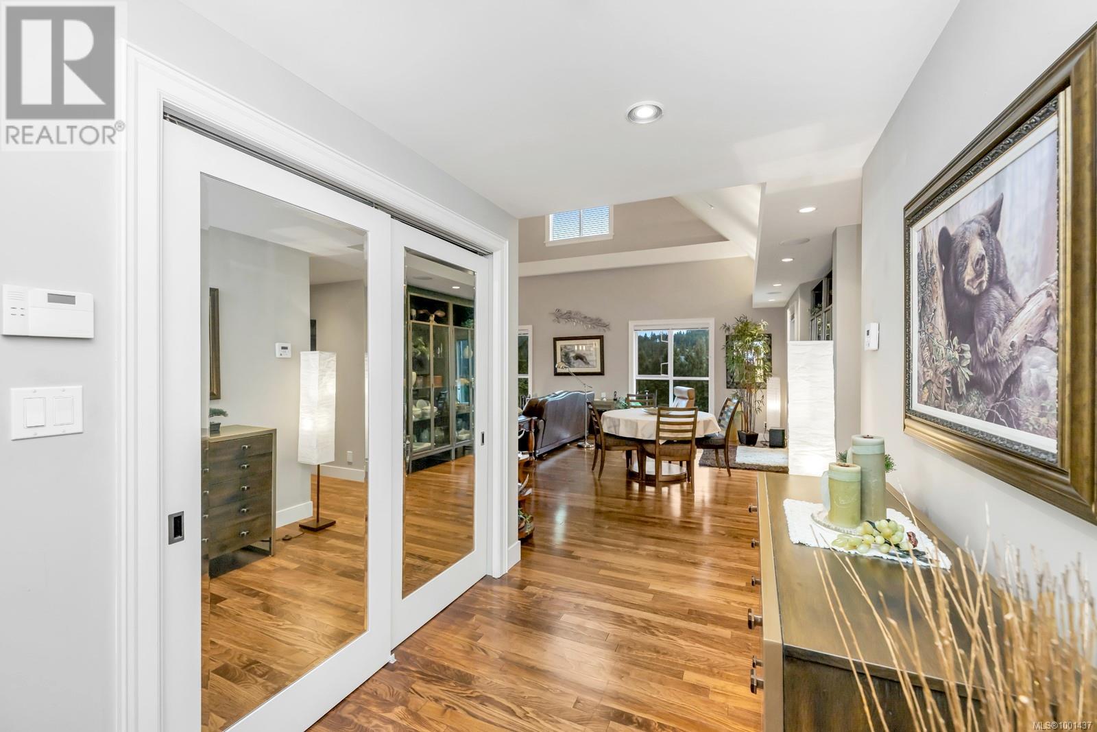 Photo 4 of 802 1400 Lynburne Pl, Langford BC