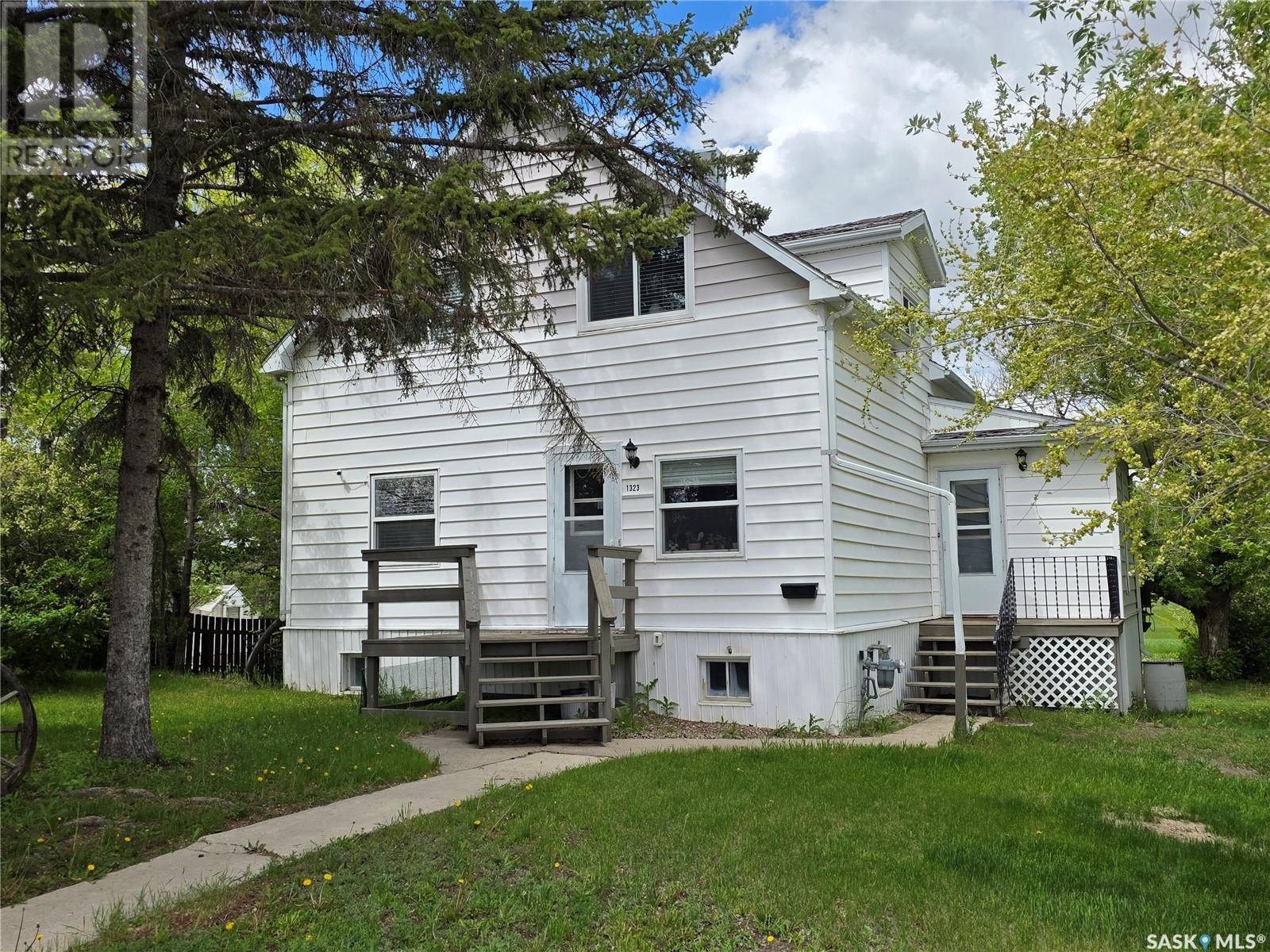 Single Family House for Sale in  North Railway STREET E Swift Current 