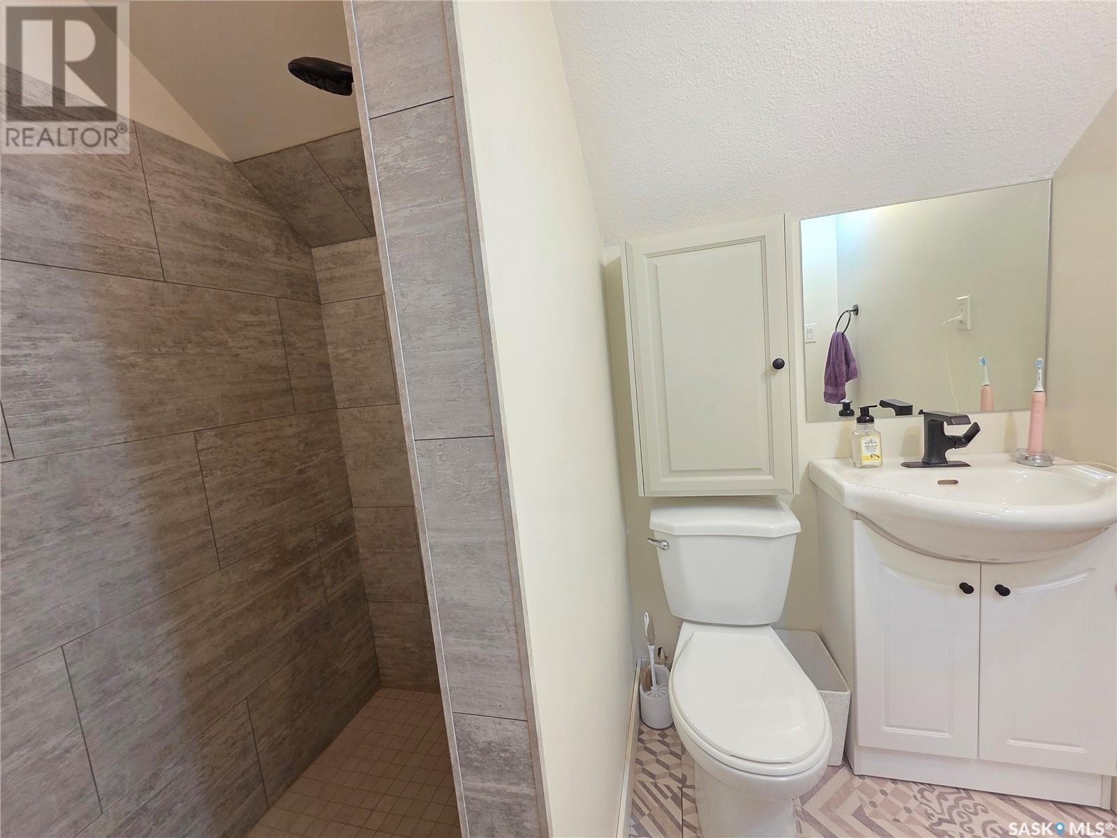 Single Family House for Sale in  North Railway STREET E Swift Current 