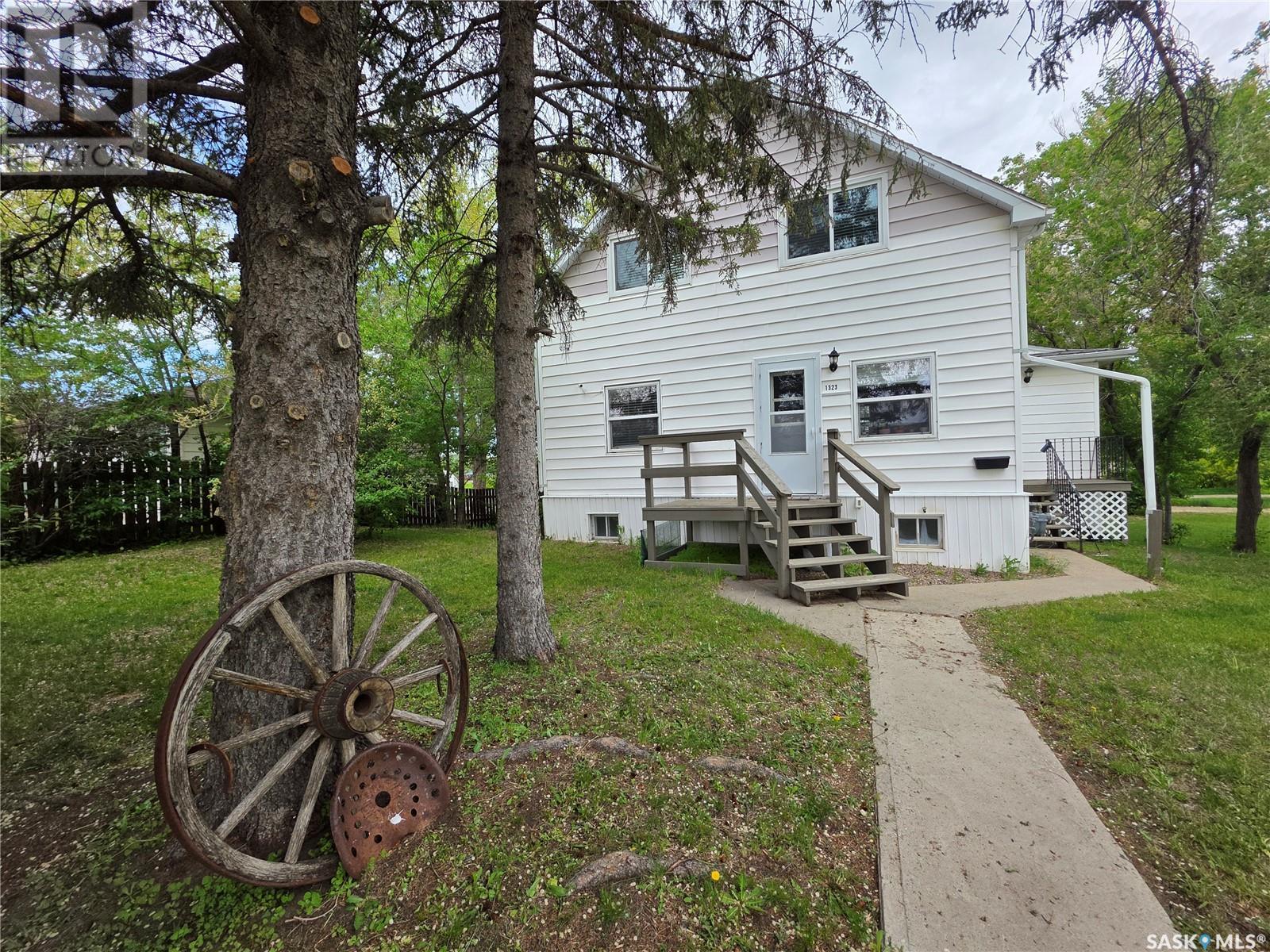 Single Family House for Sale in  North Railway STREET E Swift Current 