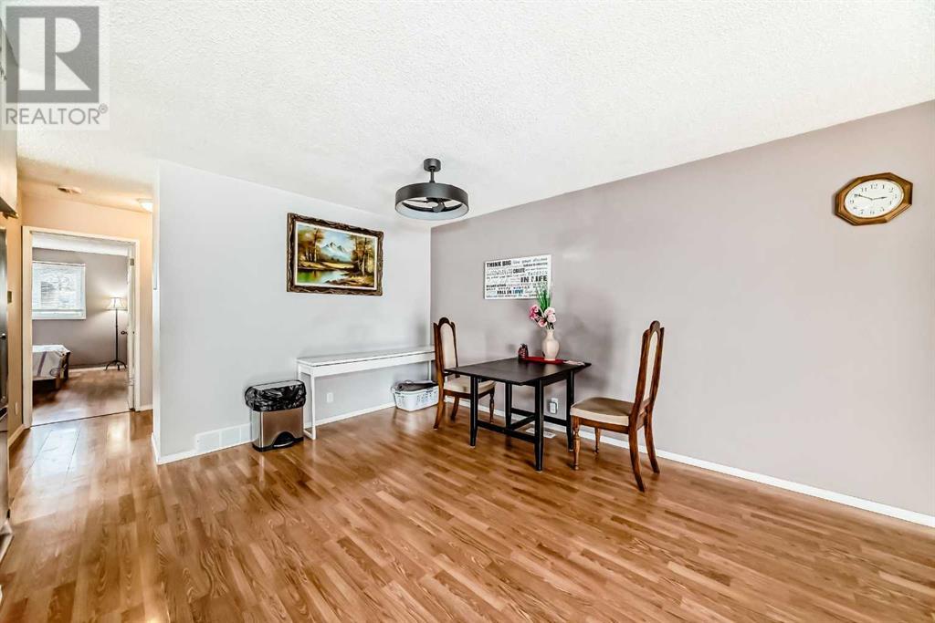 Single Family House Bi-level for Sale in  Berwick Drive NW Beddington Heights Calgary 