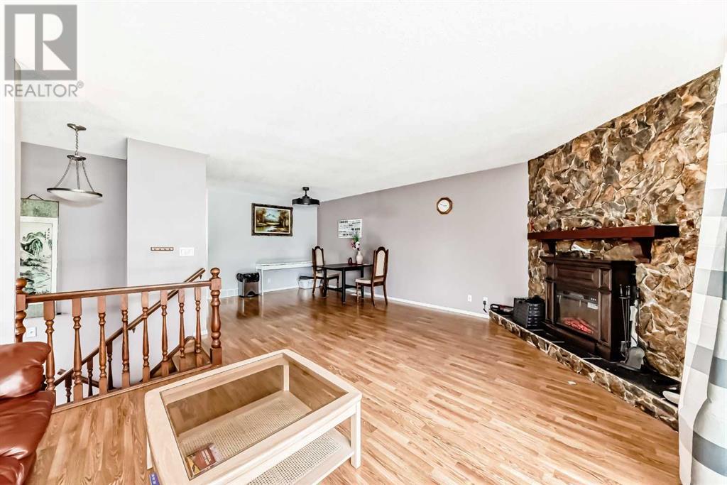 105 Berwick Drive NW, Calgary, Alberta
