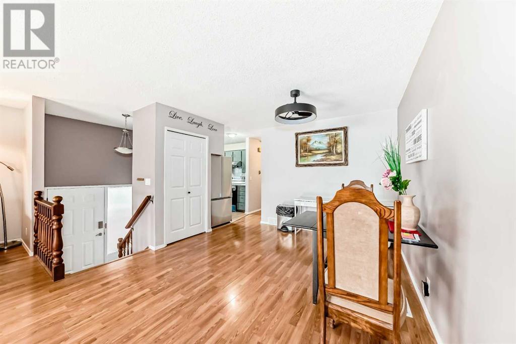 Single Family House Bi-level for Sale in  Berwick Drive NW Beddington Heights Calgary 