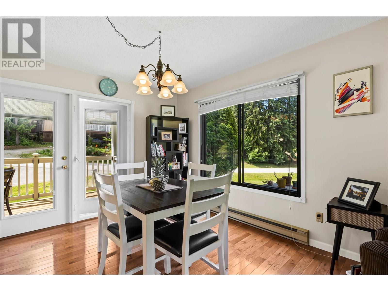  2864 Leisure Place, Blind Bay
