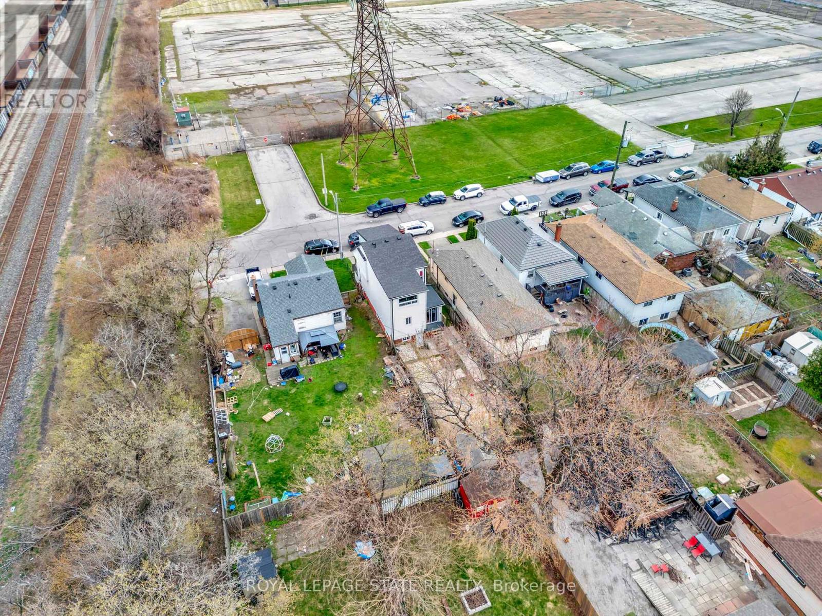 Photo 9 of 401 Strathearne Avenue, Hamilton ON