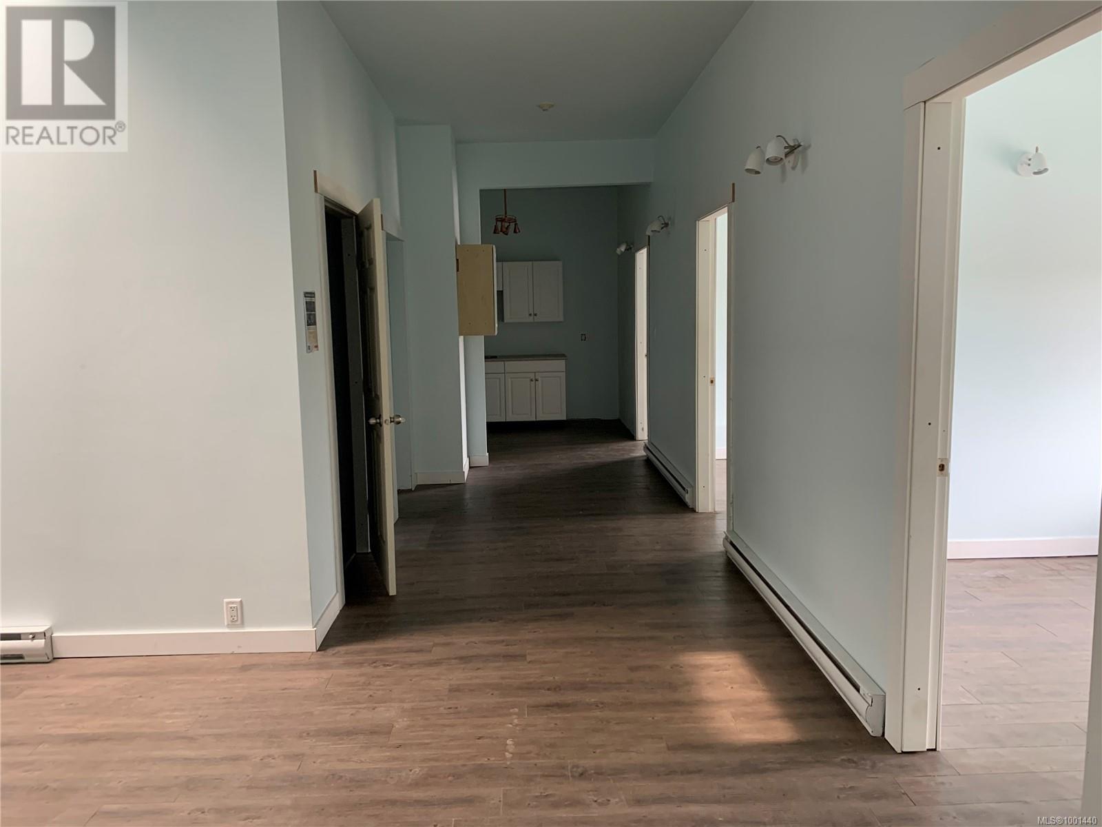 Photo 14 of 489 Wallace St, Nanaimo BC
