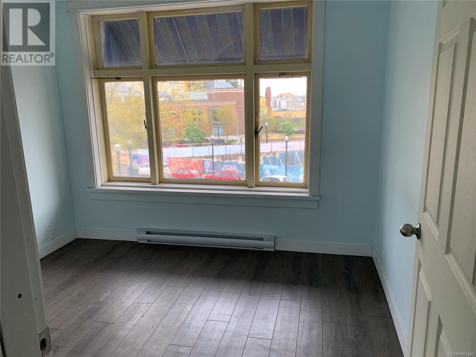 Photo 19 of 489 Wallace St, Nanaimo BC