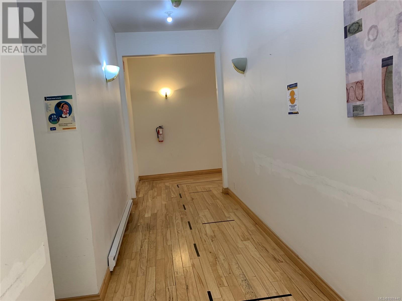 Photo 5 of 489 Wallace St, Nanaimo BC