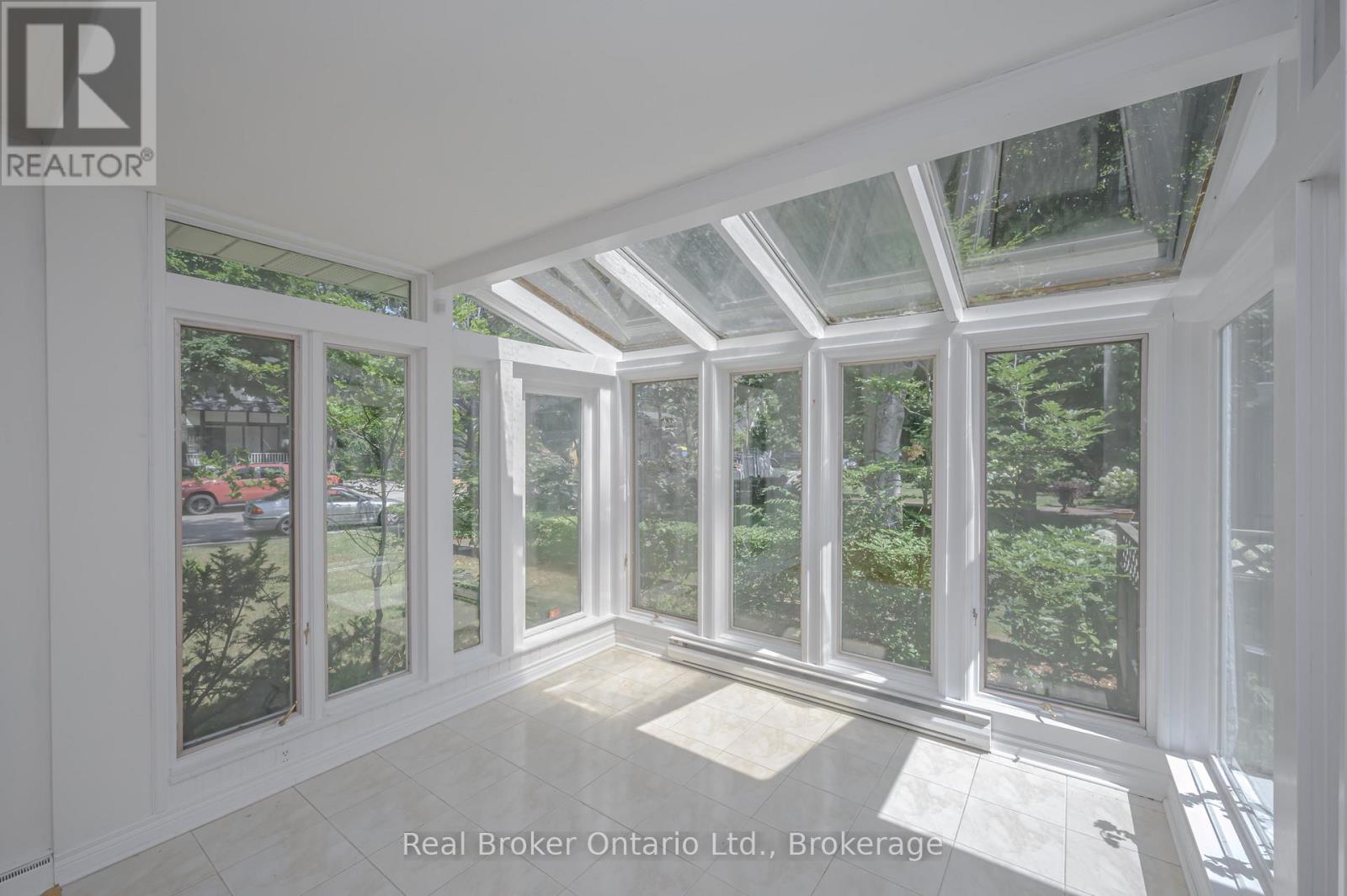 Photo 22 of 374 Spruce Street, Oakville ON