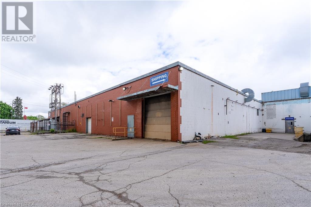 Photo 6 of 10 Spalding Drive, Brantford ON