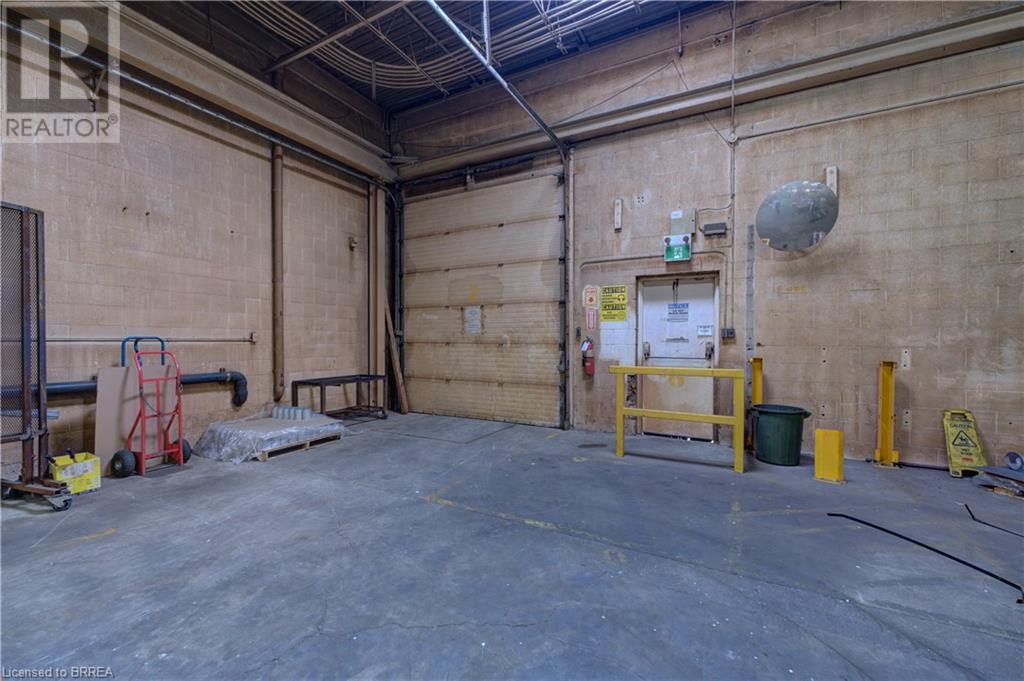 Photo 21 of 10 Spalding Drive, Brantford ON