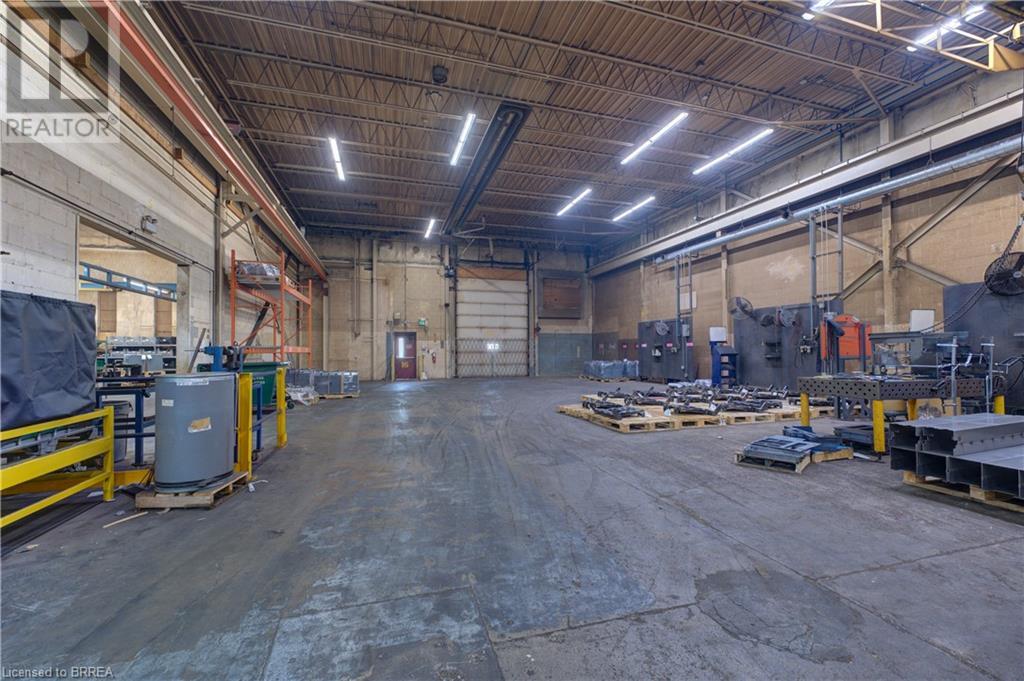 Photo 31 of 10 Spalding Drive, Brantford ON