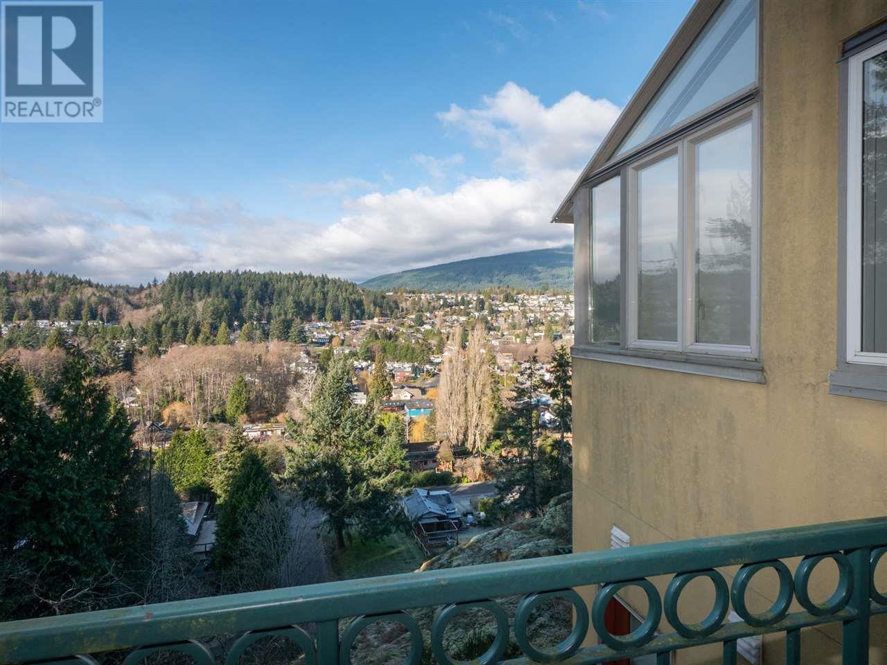 313 SKYLINE DRIVE, Gibsons