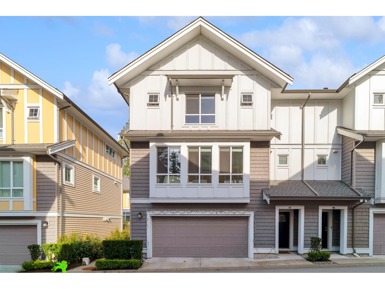 97 9688 162A STREET, Surrey real estate listing for sale